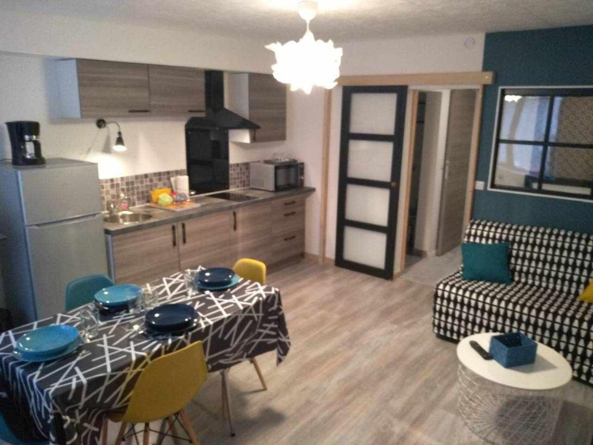 Joli Petit Logement En Centre Ville De Brioude Exterior photo